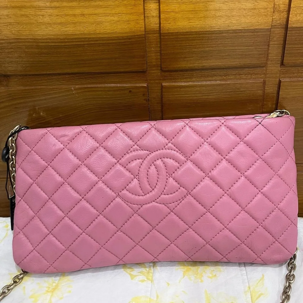 Pink Chanel cavier leather linked chain sling - Picture 2 of 9
